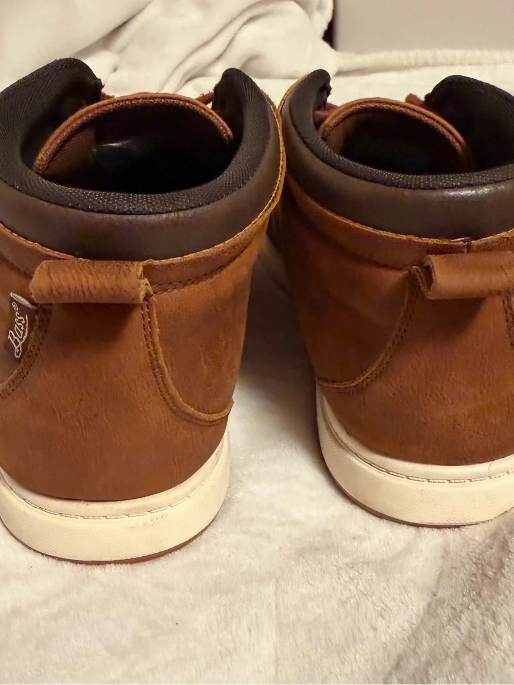 Bass chukka boots